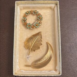 Gold and Green Floral Brooch Set